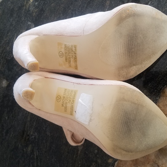 Women's JC  light brown suede heels w/strap - Picture 5 of 5